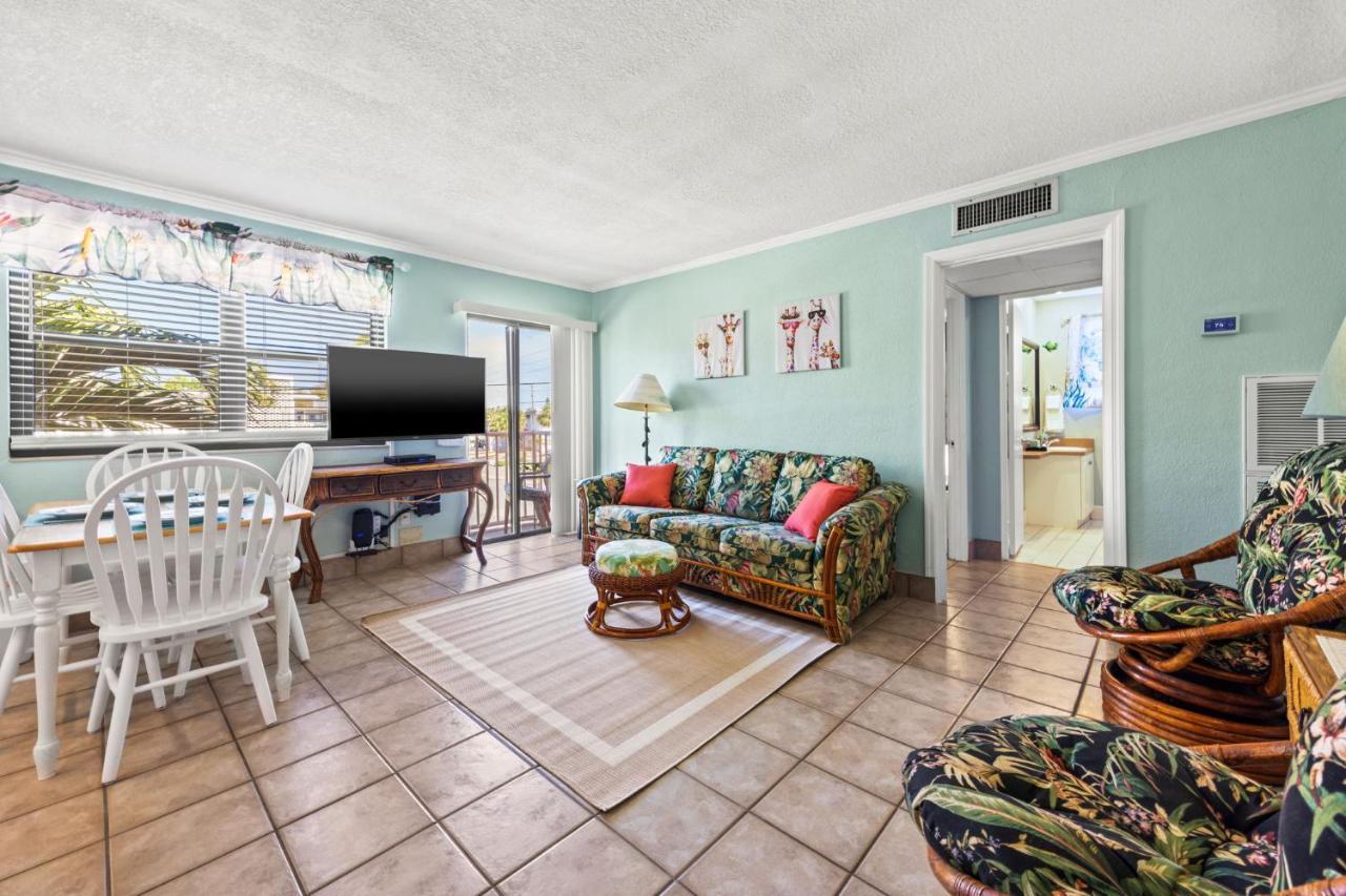 Majestic Beach Condo In Beachfront Resort In St Pete Beach St. Pete Beach Exterior photo