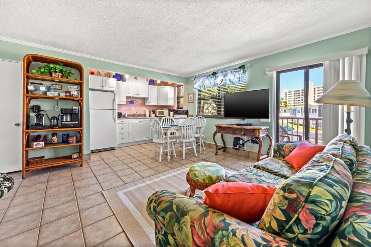 Majestic Beach Condo In Beachfront Resort In St Pete Beach St. Pete Beach Exterior photo