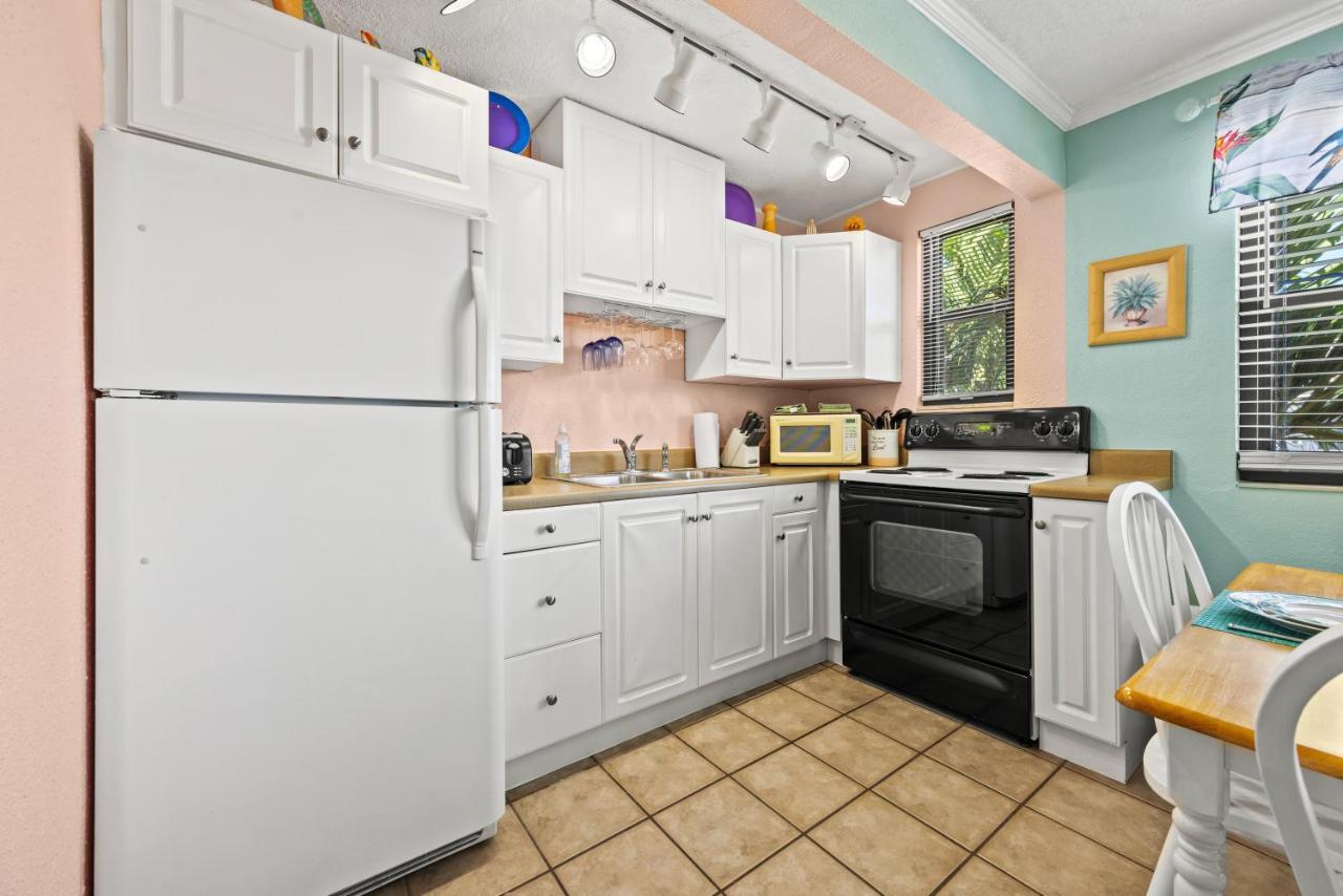 Majestic Beach Condo In Beachfront Resort In St Pete Beach St. Pete Beach Exterior photo