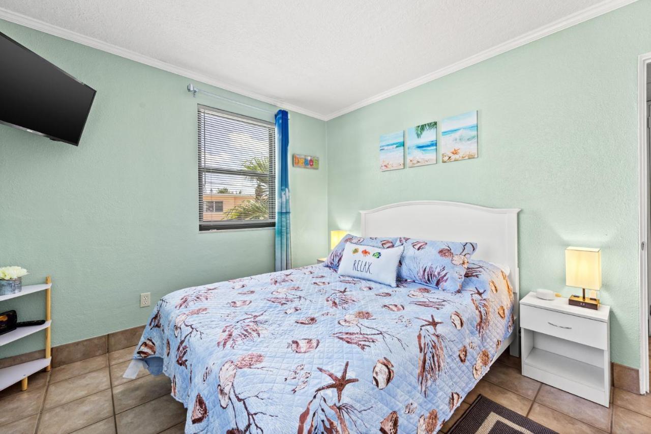 Majestic Beach Condo In Beachfront Resort In St Pete Beach St. Pete Beach Exterior photo